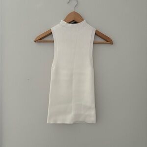NWOT LULU’S Sleeveless White Mock Neck Ribbed Sweater Tank Top Sz XS